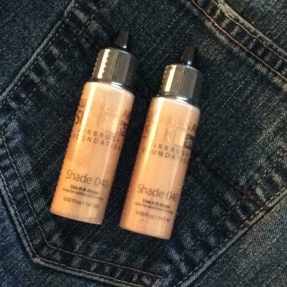 040 Luminess Air SILK 4in1 airbrush foundation - Picture 2 of 2